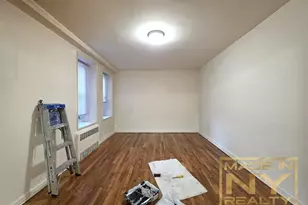 140-18 Burden Crescent, New York City, NY 11435 - Photo 3