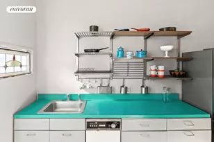524 E 6th St, New York City, NY 10009 - Photo 3