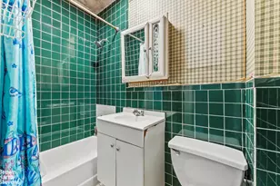 150A Diamond St, New York City, NY 11222 - Photo 17