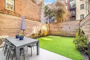 266 W 77th St, New York City, NY 10024 - Photo 1