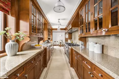 50 Central Park S #27, New York City, NY 10019 - Photo 11