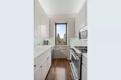 530 E 76th Street #19C, New York, NY 10021 - Photo 5