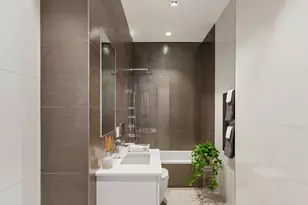 251 W 19th St, New York City, NY 10011 - Photo 7