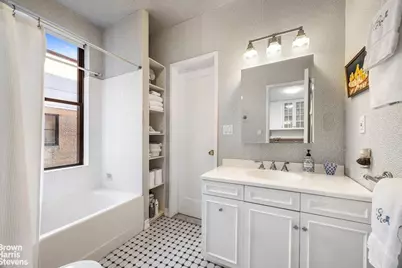 150 E 73rd Street #11B, New York City, NY 10021 - Photo 7