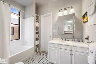 150 E 73rd St, New York City, NY 10021 - Photo 7