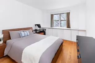 345 W 58th St, New York City, NY 10019 - Photo 3