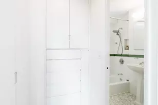 201 E 21st St, New York City, NY 10010 - Photo 7