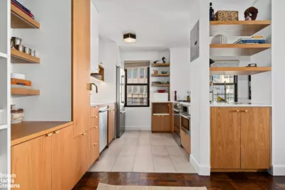 301 E 62nd Street #9HJ, New York, NY 10065 - Photo 5