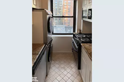 235 E 73rd Street #8D, New York, NY 10021 - Photo 3