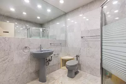 210 E 47th Street #1ABP, New York, NY 10017 - Photo 3