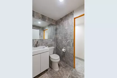 210 E 47th Street #1BP, New York, NY 10017 - Photo 11