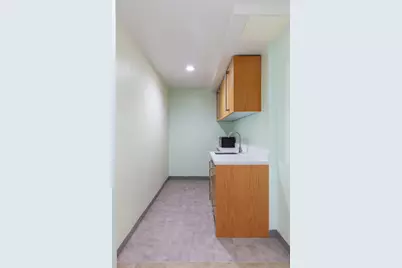 210 E 47th Street #1AP, New York, NY 10017 - Photo 11