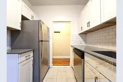 25-74 33rd Street #2A, Astoria, NY 11102 - Photo 3