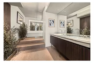 721 5th Ave, New York City, NY 10022 - Photo 17