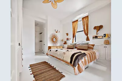 30 E 10th Street #8S, New York, NY 10003 - Photo 9