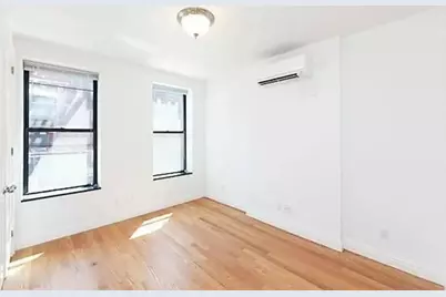 749 9th Avenue #404, New York, NY 10019 - Photo 3