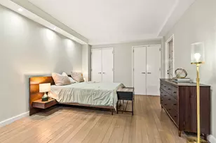 100 W 58th St, New York City, NY 10019 - Photo 3