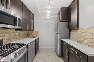 211 E 53rd St, New York City, NY 10022 - Photo 5