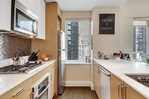 211 E 51st St, New York City, NY 10022 - Photo 5