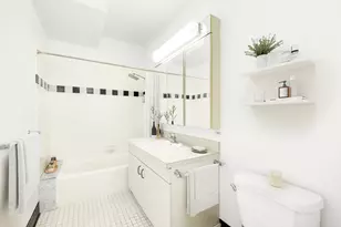 111 W 67th St, New York City, NY 10023 - Photo 5