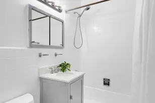 345 E 52nd St, New York, NY 10022 - Photo 3