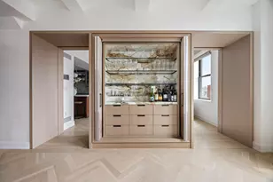 275 W 10th St, New York, NY 10014 - Photo 7