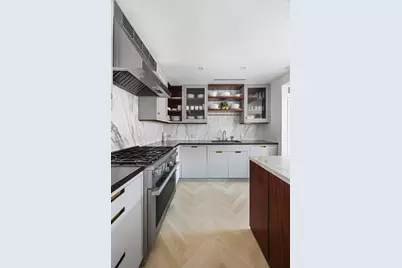 275 W 10th Street #9C, New York, NY 10014 - Photo 9