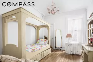 21 E 81st St, New York City, NY 10028 - Photo 17