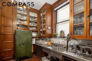 21 E 81st St, New York City, NY 10028 - Photo 11