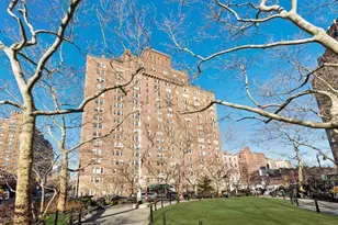 299 W 12th St, New York City, NY 10014 - Photo 11
