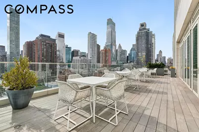 301 E 61st Street #2C, New York City, NY 10065 - Photo 9