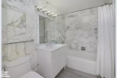 870 United Nations Plaza #8C, New York City, NY 10017 - Photo 9