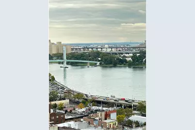 300 E 93rd Street #23C, New York City, NY 10128 - Photo 3