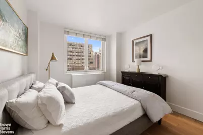212 E 47th Street #18A, New York City, NY 10017 - Photo 5