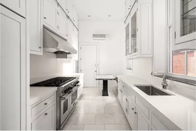 18 E 62nd Street, New York, NY 10065 - Photo 9