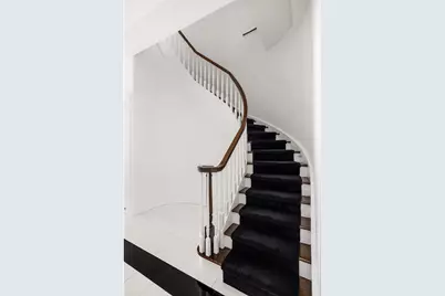 18 E 62nd Street, New York City, NY 10065 - Photo 11