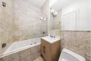 18 E 62nd St, New York City, NY 10065 - Photo 17