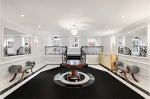 18 E 62nd St, New York City, NY 10065 - Photo 3
