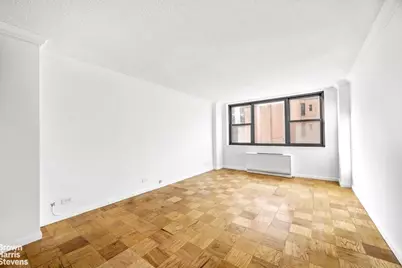 340 E 93rd Street #4B, New York City, NY 10128 - Photo 1