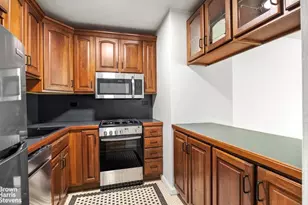 340 E 93rd St, New York City, NY 10128 - Photo 3