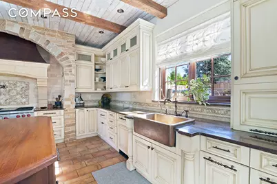 7921 Narrows Avenue, Brooklyn, NY 11209 - Photo 15