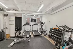 616 E 18th St, New York City, NY 11226 - Photo 3