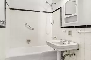 49 E 96th St, New York, NY 10128 - Photo 15