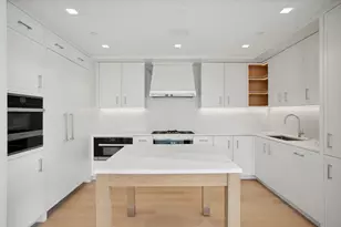 200 E 83rd St, New York City, NY 10028 - Photo 3
