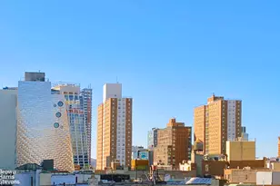 305 W 16th St, New York City, NY 10011 - Photo 5
