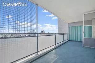 370 Ocean Pkwy, New York City, NY 11218 - Photo 11