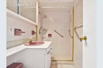 370 Ocean Parkway #8H, New York City, NY 11218 - Photo 17