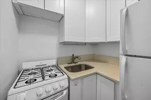 39-76 57th St, New York City, NY 11377 - Photo 9