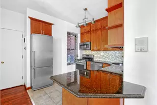 510 Ocean Pkwy, Brooklyn, NY 11218 - Photo 7