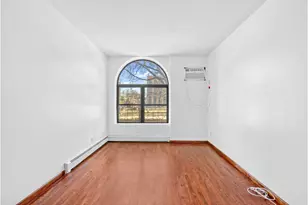 510 Ocean Pkwy, Brooklyn, NY 11218 - Photo 3